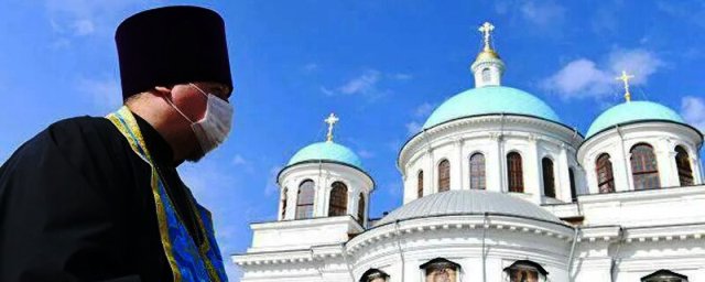 В РПЦ исключают обязательную вакцинацию от ковида для священников